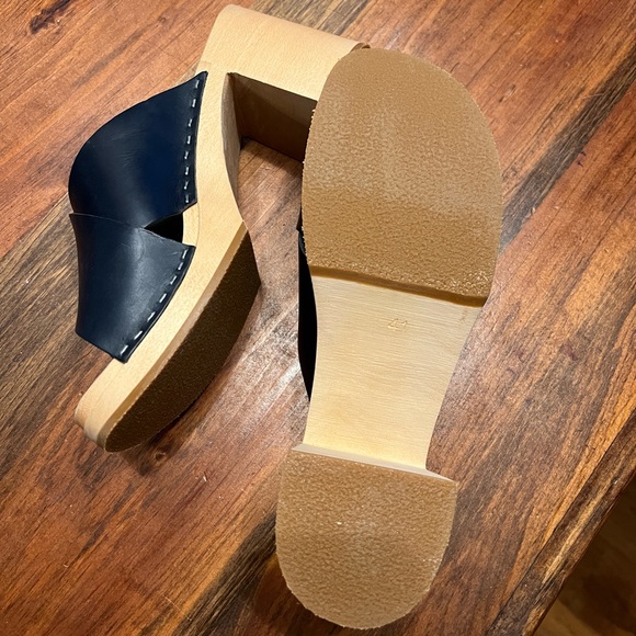 Blue leather Swedish Hasbeens size 41 (EU), never worn. - Picture 3 of 8